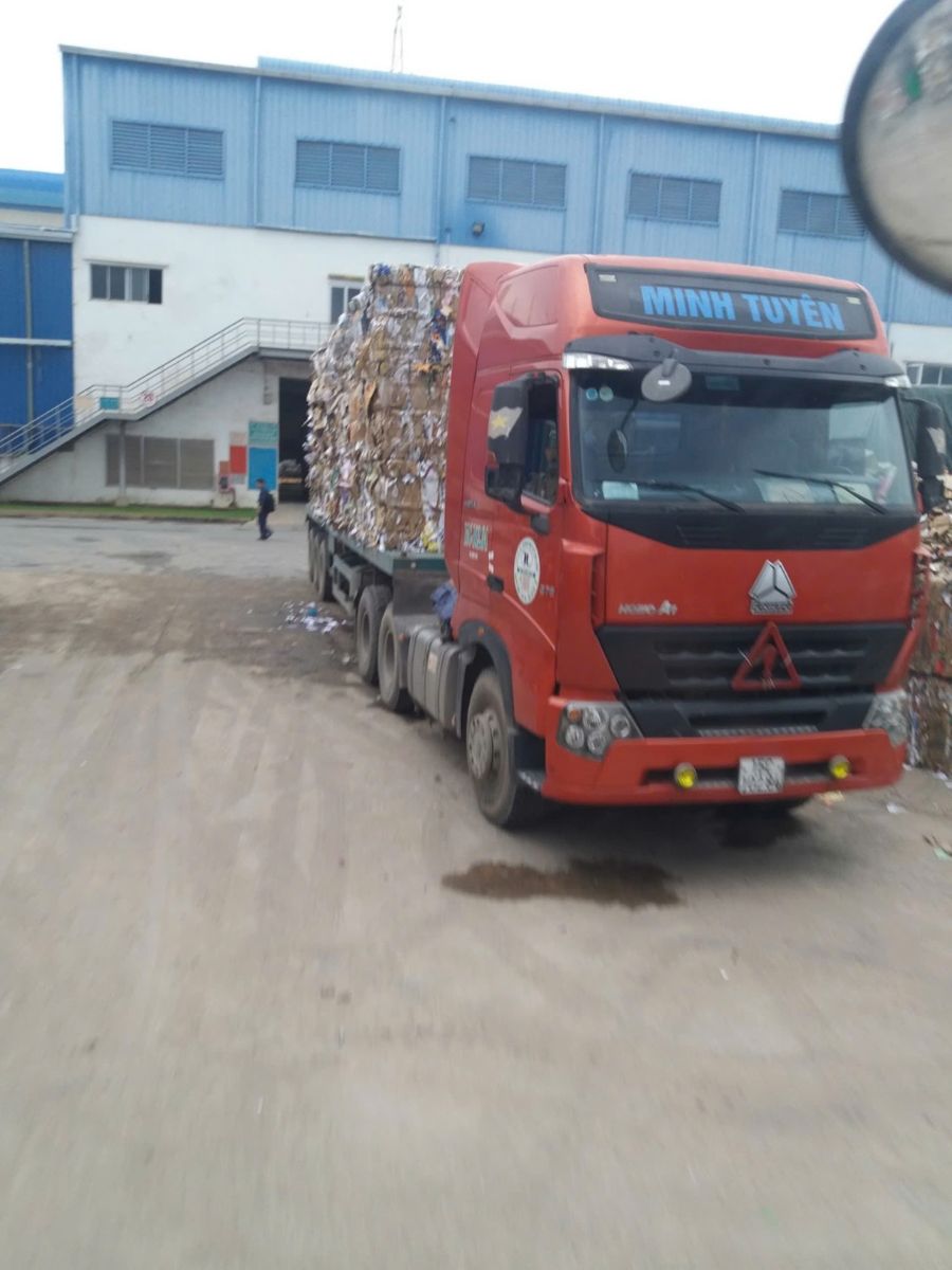 Đội xe bồn vận chuyển dầu nhớt các loại uy tín